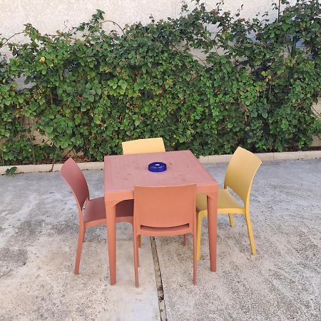 Appartement Avec Exterieur Et Parking Gratuit Perpignan Eksteriør bilde